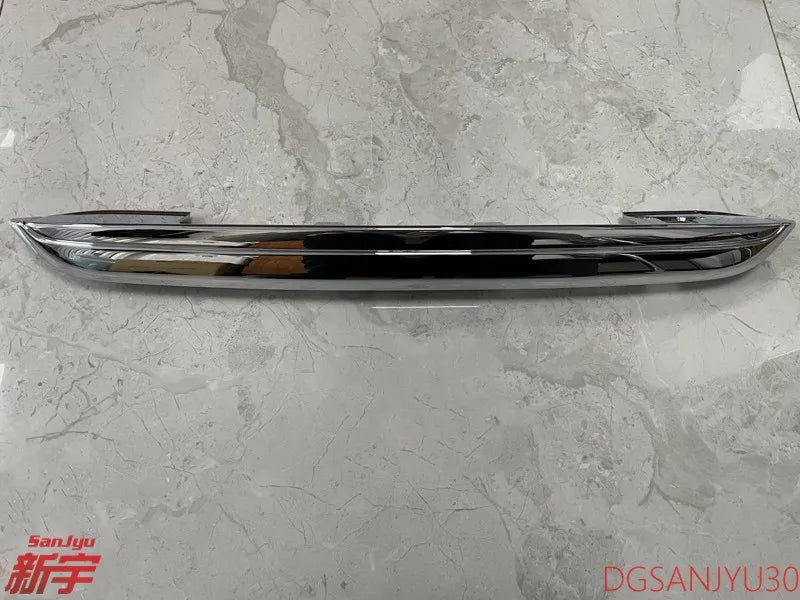 PAJEROSPORT2 KH0W GARNISH KIT,TAILGATE CHROME PLATING With reverse image mounting hole or not