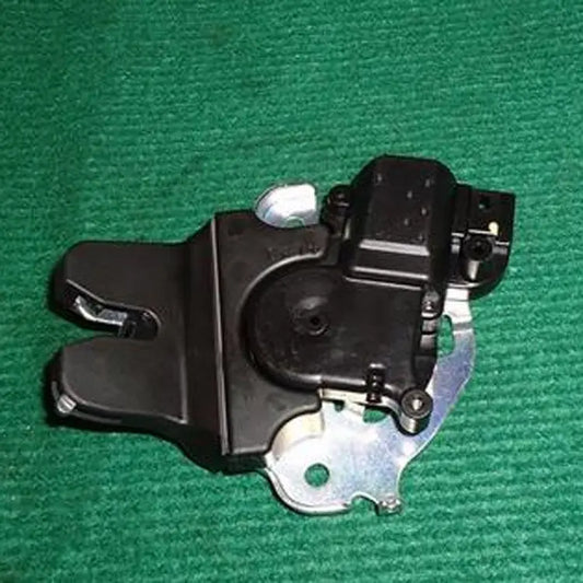LANCER10 CY0A LATCH,TRUNK LID