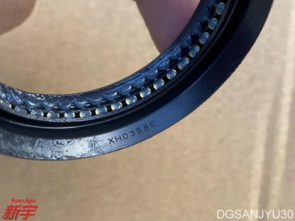 Outlander2 CW6W 3.0 6B31 OIL SEAL,T/M FR DIFF CASE,Front axle oil seal left side GENUINE 2702A021 XH0358E
