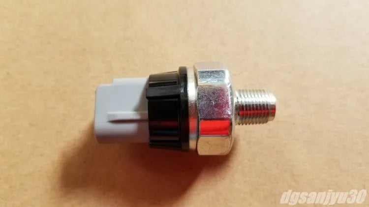PAJERO V97V87 OUTLANDER2 CW6W 6B31 SWITCH,ENG OIL PRESSURE MN137360