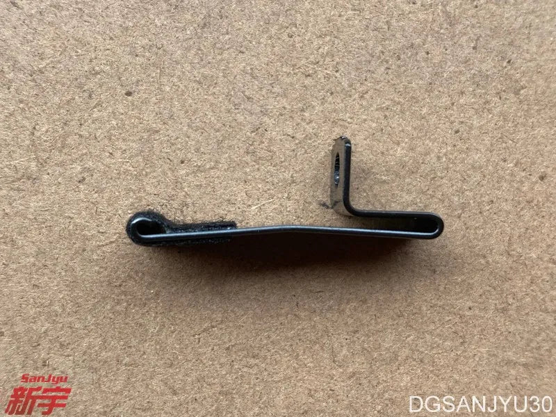 PAJERO3.4 V70V60V80V90 SPRING,FLOOR CONSOLE ACCESSORY BOX LID MR962527