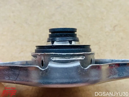 GRANDIS NA4W PAJEROSPORT2/3 KHKSKR0W XPANDER NC1W CAP,RADIATOR CAP MR597126 OEM