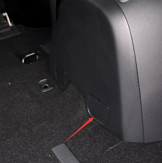 Outlander2 PLUG,QTR TRIM 2007-2012 7230A168XA BLACK
