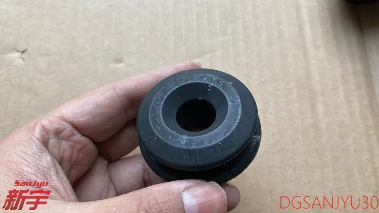 OUTLANDER ASX LANCER ECLIPSECROSS BUSHING,REAR SUSP COIL SPRING MR594613