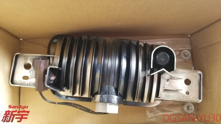 PAJERO4 V90WV80W  LAMP KIT,FOG,REAR 8337A068 8337A090