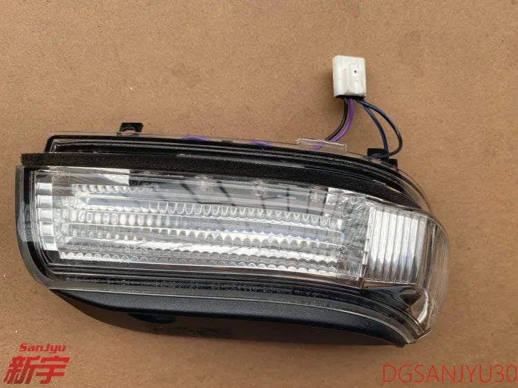 PAJERO V90WV80W LAMP ASSY,SIDE TURN SIGNAL,FRONT LH LEFT 8351A029 8351A030 GENUINE
