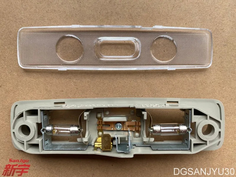 GRANDIS NA4W LAMP ASSY,ROOM,REAR BEIGE MR647324 Japan GENUINE