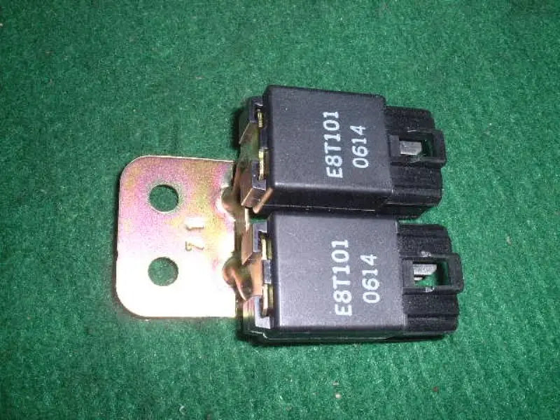 PAJERO2 L300 L400 DELICA RELAY E8T101 2pcs