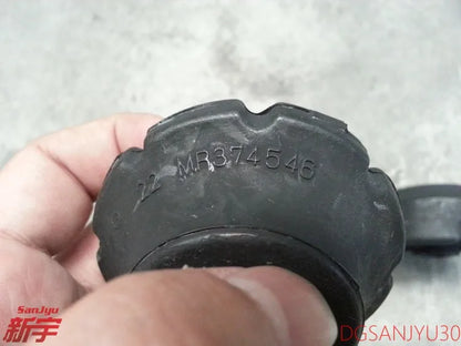 PAJERO3 4 V70V60V80V90W BUSHING,FRONT SUSP COIL SPRING UPPER MR374546