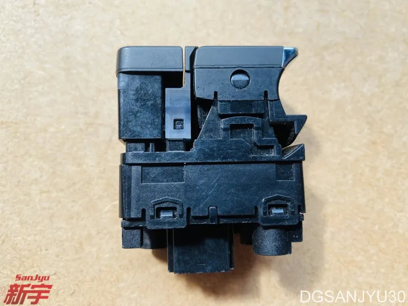 OUTLANDER GF0W GG0W EclipseCross GK0W SWITCH,PARKING BRAKE  8606A033 USED