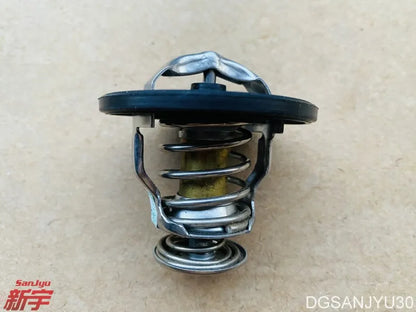 GRANDIS NA4W THERMOSTAT KIT 82°C MD315301 4G69 ENGINE