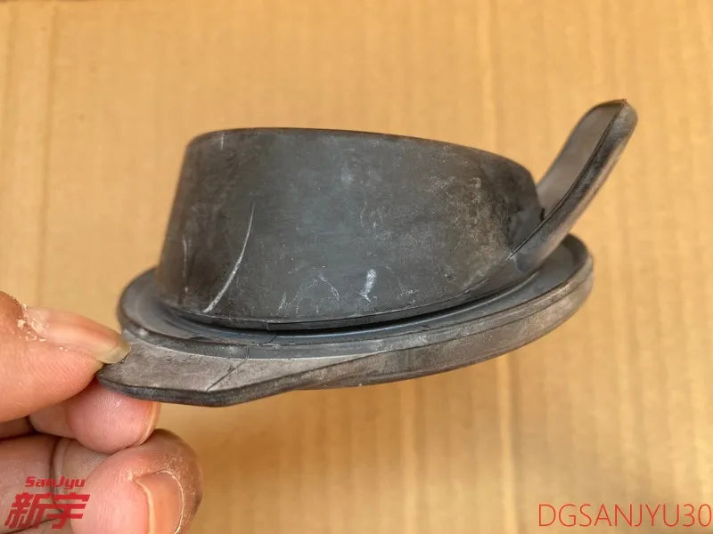 OUTLANDER ASX ECLIPSECROSS BOOT,FUEL FILLER NECK GASKET