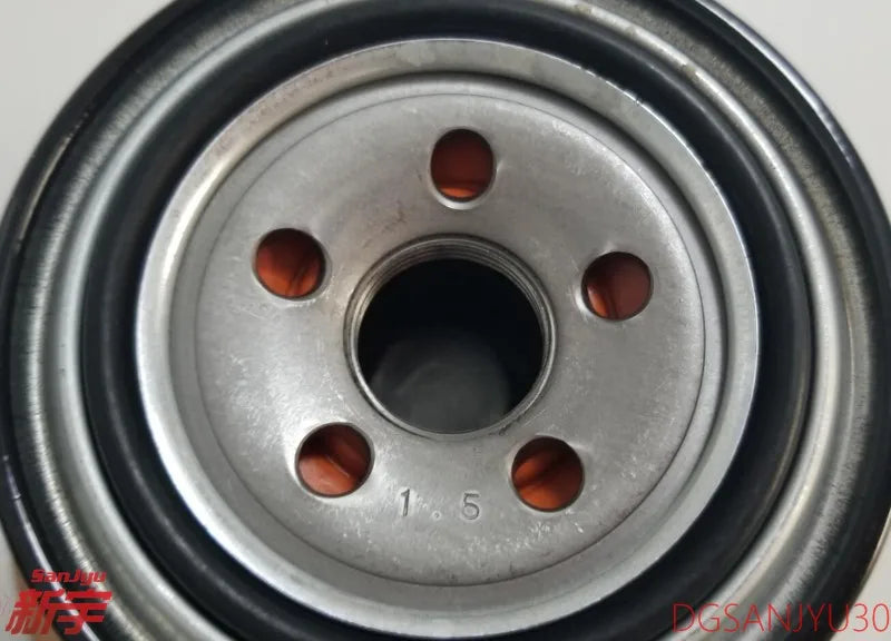 PAJERO3 4 V70V60V80V90 6G726G746G75ENGINE OIL FILTER original MZ690150