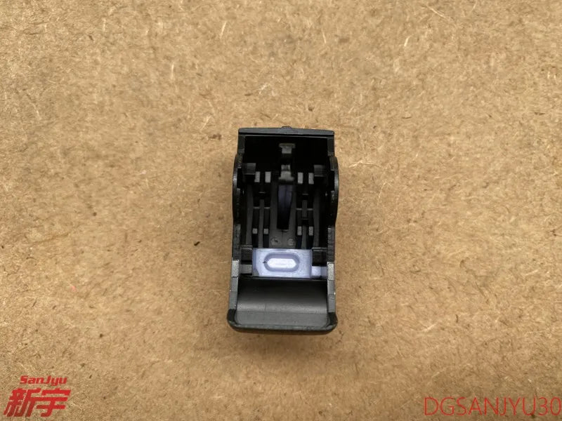 Outlander2 CW0W ASX GA0W LANCER10 CY0A SWITCH COVER SHELL DOOR POWER WINDOW pervious to light Translucent 1 pcs
