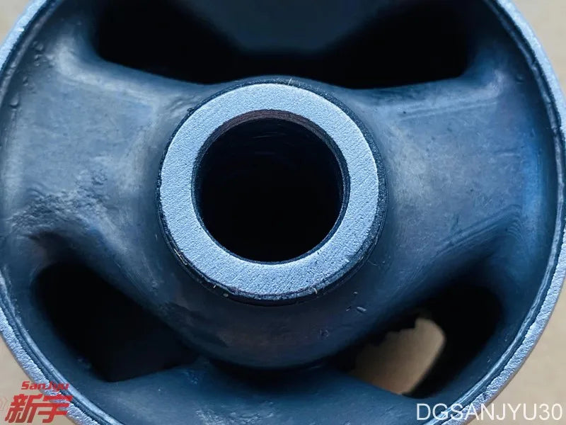 PAJERO V60V70V80V90 BUSHING,INDEPENDENT REAR SUSP ARM MR510418