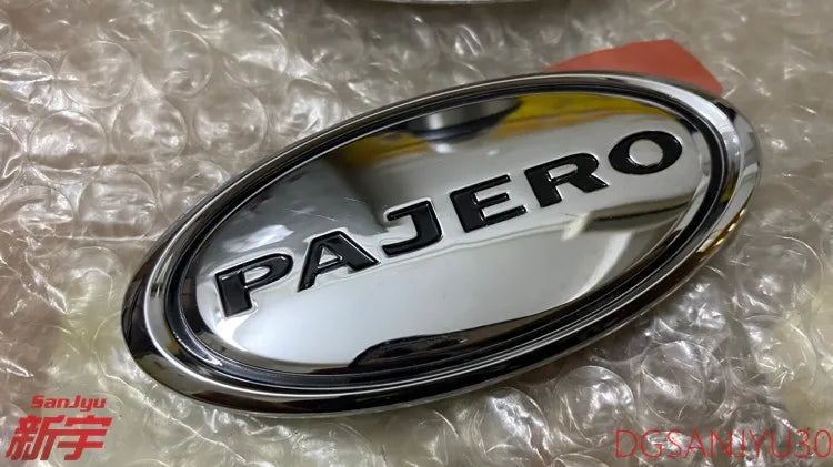 PAJERO3 V70V60 FRONT FENDER  PAJERO MARK LOGO CHROME
