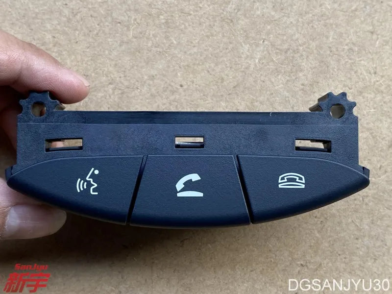 PAJERO4 V90WV80W SWITCH,STEERING WHEEL REMOTE CONTROL HANDS-FREE,UMBER LED 8750A247