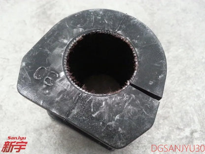 PAJERO3 V60V70W BUSHING,FRONT SUSP STABILIZER MR374520 φ=30